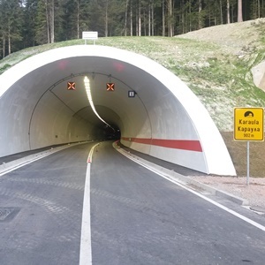 Mouth of the tunnel